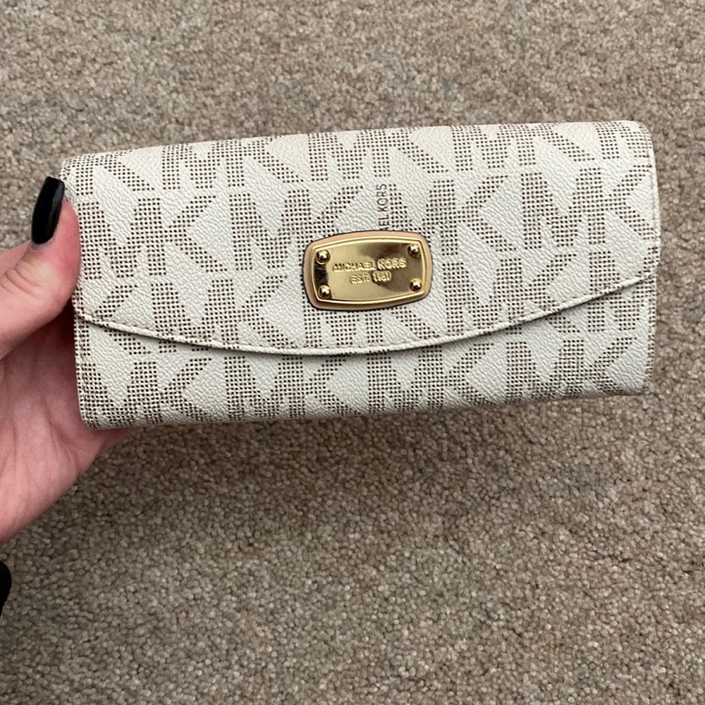 michael kors wallet